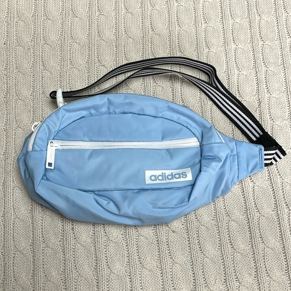 NWOT Adidas Fanny pack baby blue/white 2 zippered compartments adjustable belt - Picture 1 of 9